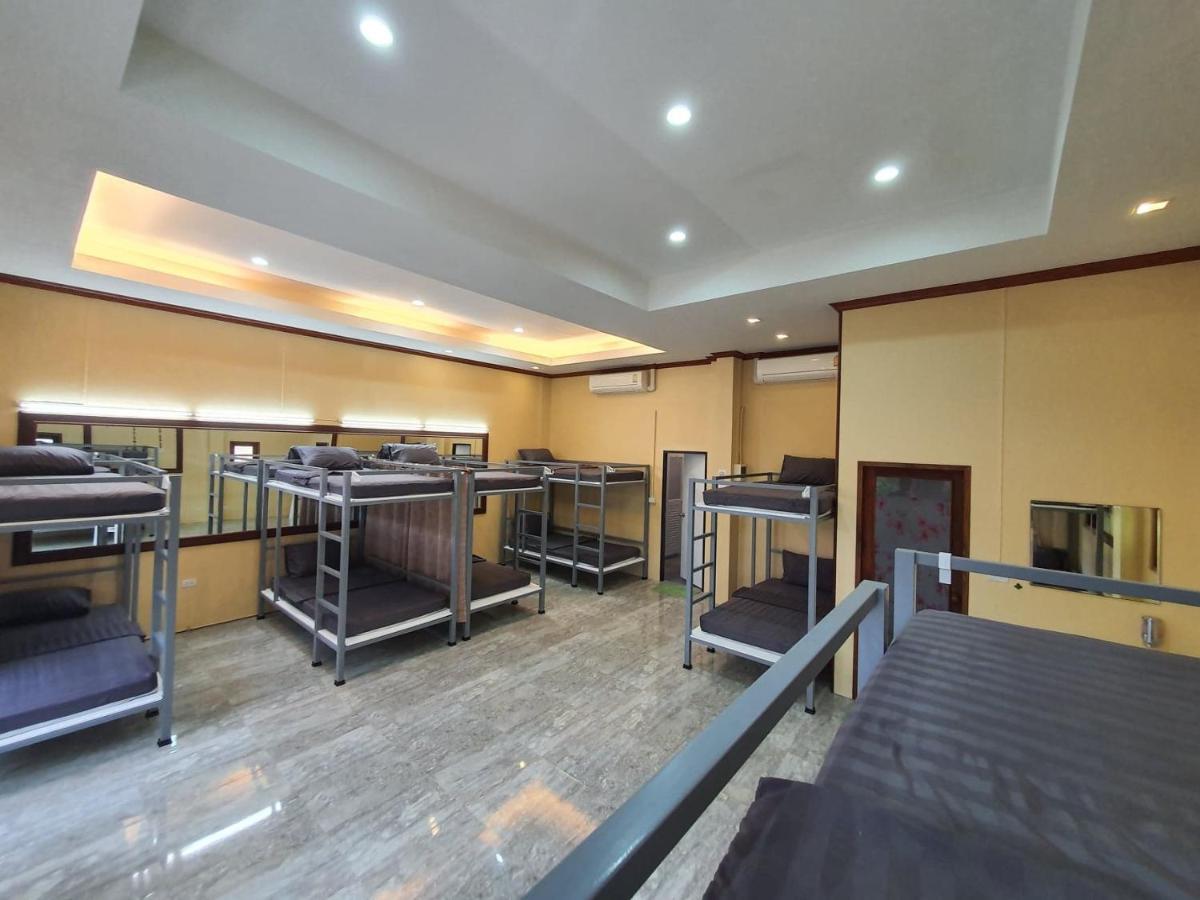 We Hostel Khaolak Khao Lak Dış mekan fotoğraf