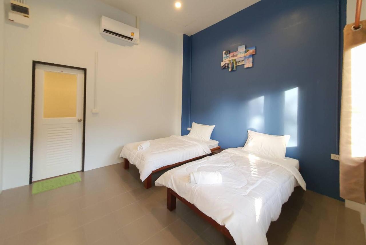 We Hostel Khaolak Khao Lak Dış mekan fotoğraf