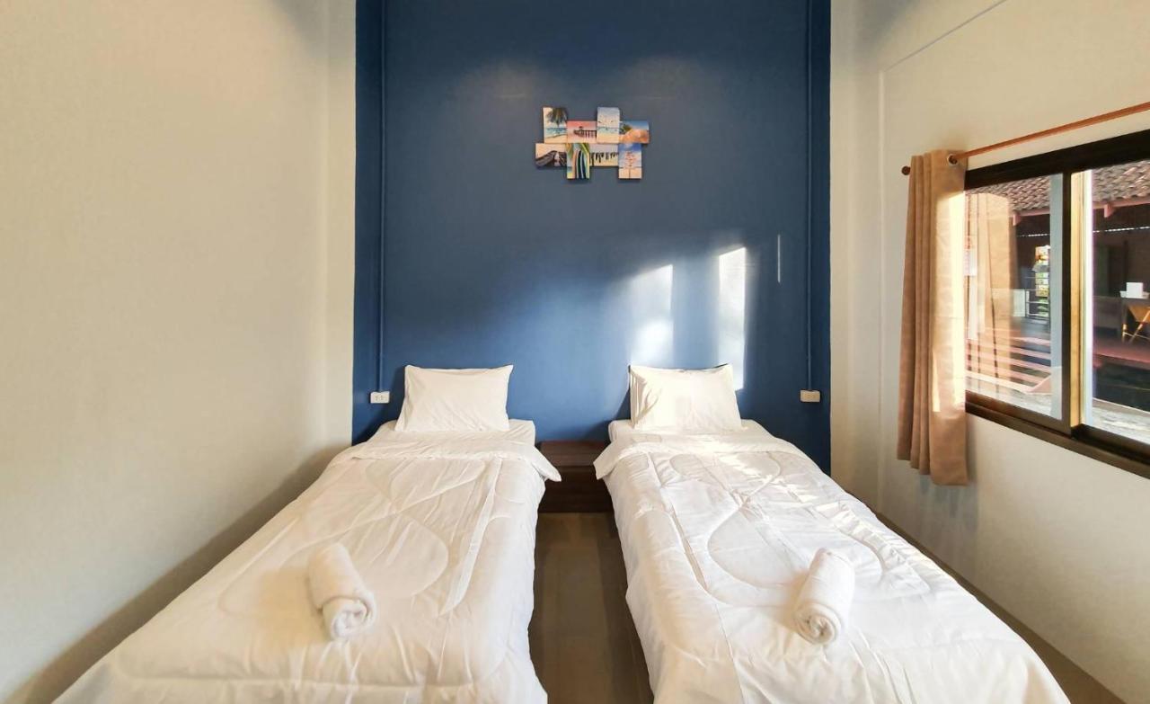 We Hostel Khaolak Khao Lak Dış mekan fotoğraf